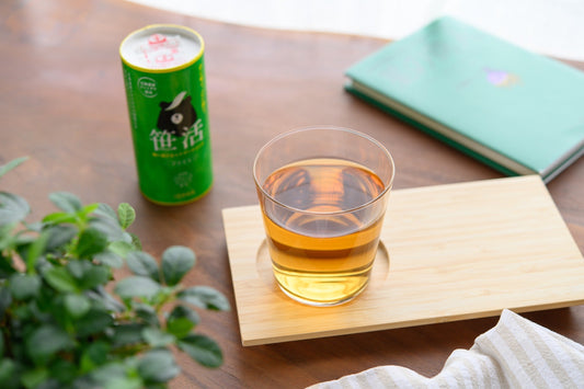 夏のご挨拶に、心と体にやさしい「笹茶」を…